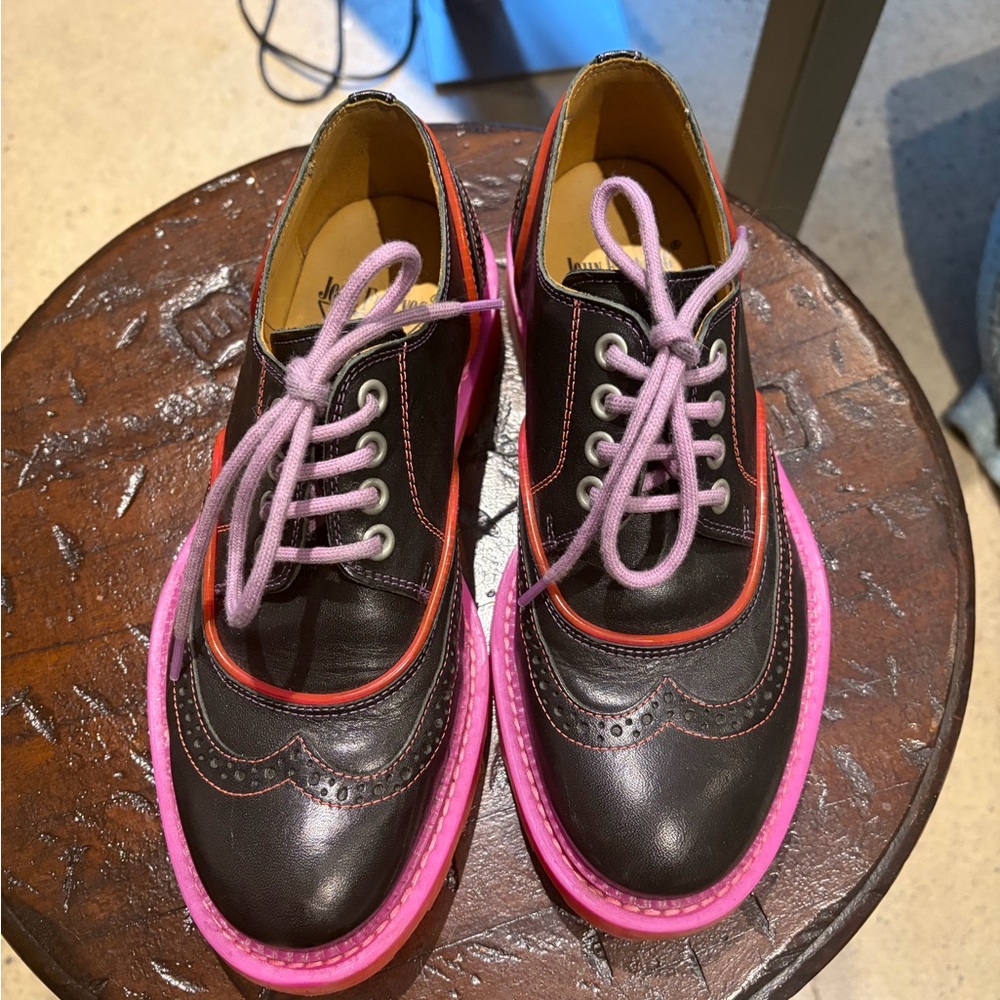 John Fluevog Black and Pink Lace-Up Brogues W7